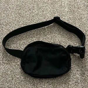 Lululemon belt bag
